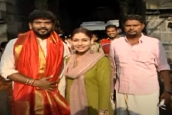 Nayanthara, Vignesh Shivan visit Tirumala, to marry on June 9