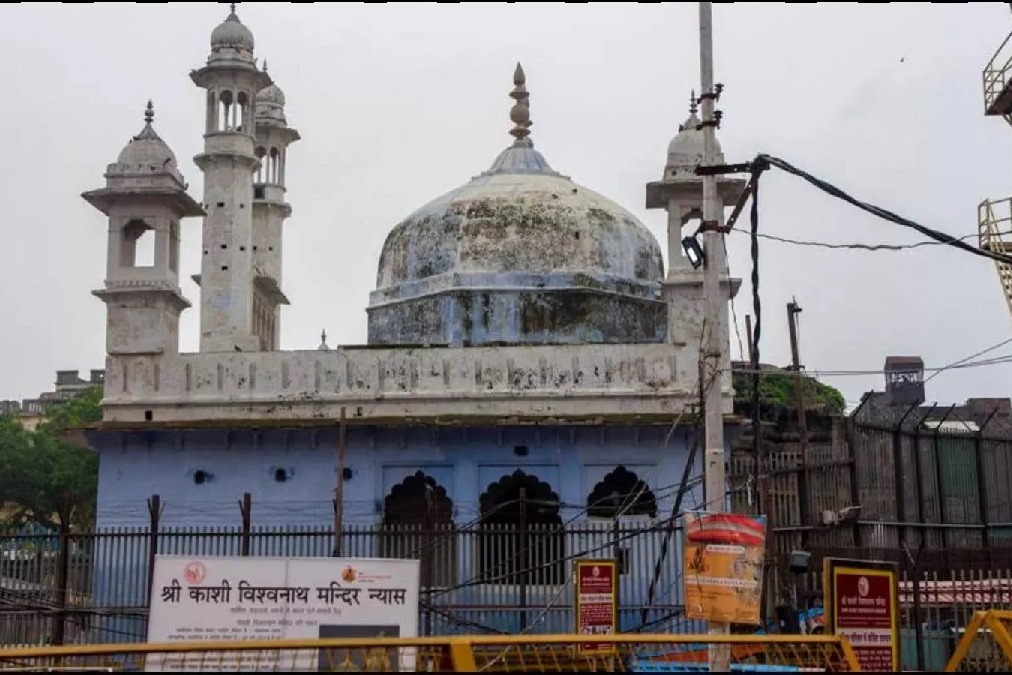 At Mosque Next To Varanasi Kashi Vishwanath Temple An Inspection Survey
