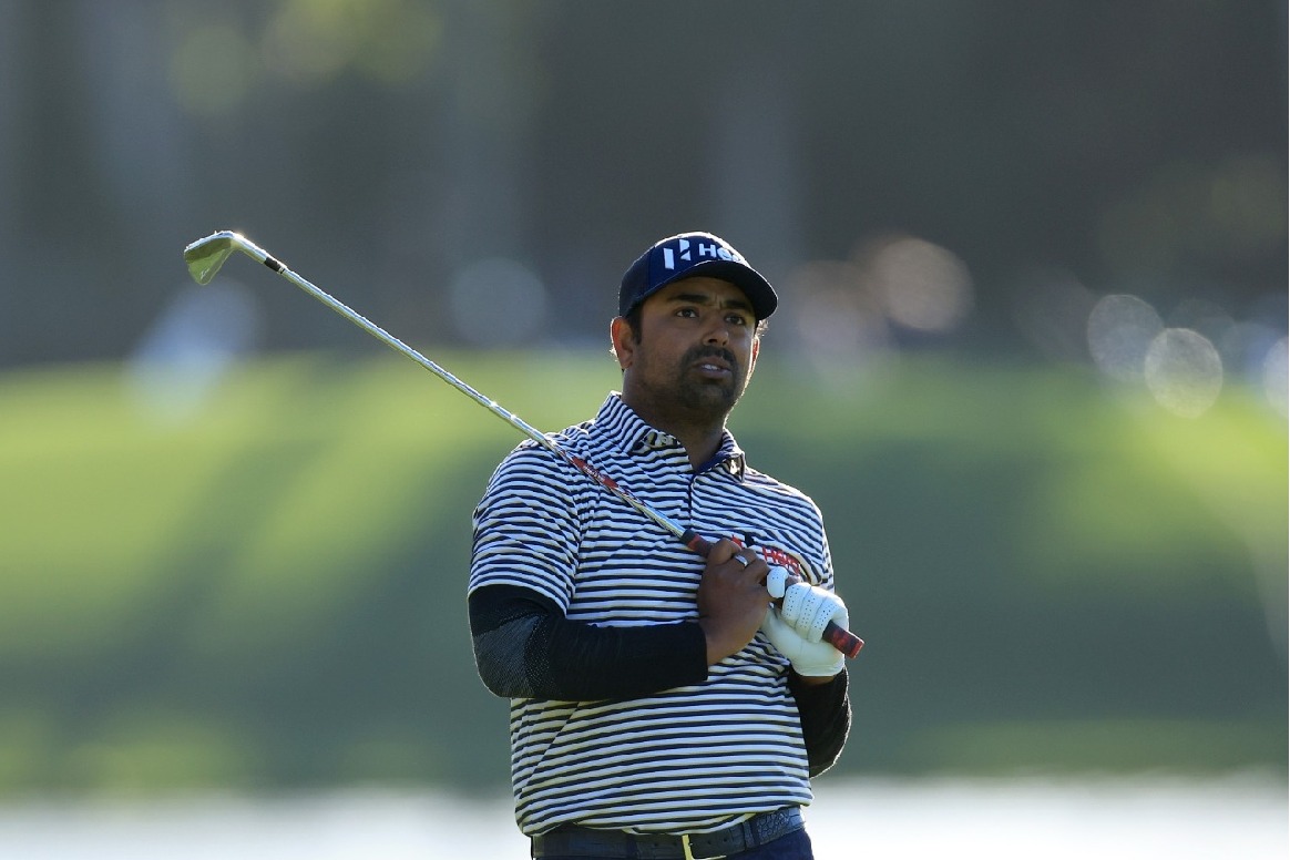 India's Lahiri shines on another tough day to earn title shot at Wells Fargo Championship