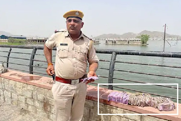 Bundles of Rs 2000 notes found floating in Ajmers Anasagar Lake