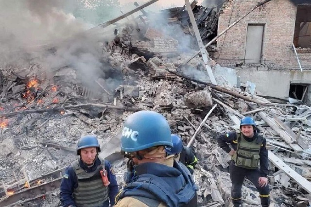 Russia bombing on a school in Ukraine 