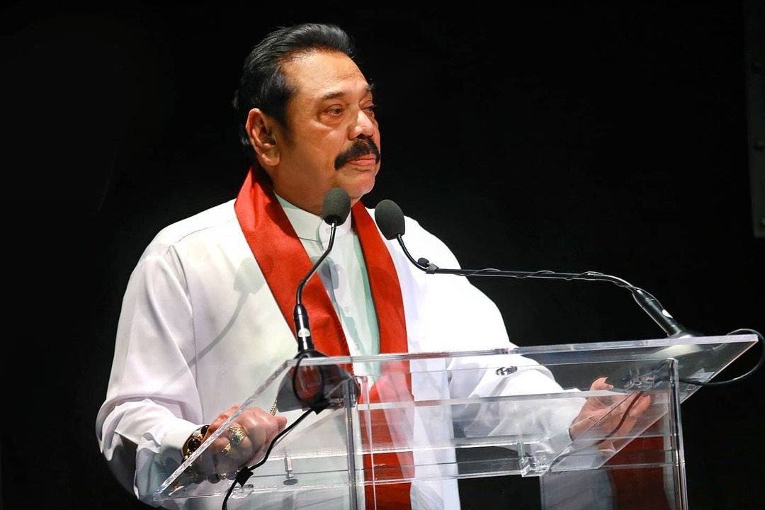 Sri Lanka PM Mahinda Rajapaksa steps down