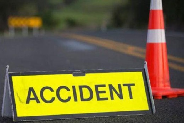 Nizamabad: Three of family including a girl die in road mishap