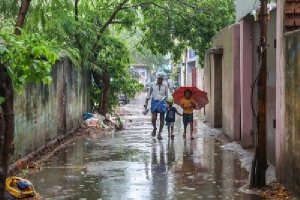Cyclone Asani: Heavy rains in Chennai, 10 flights cancelled