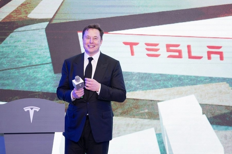 Paytm CEO asks Musk to deliver first Tesla car at Taj Mahal