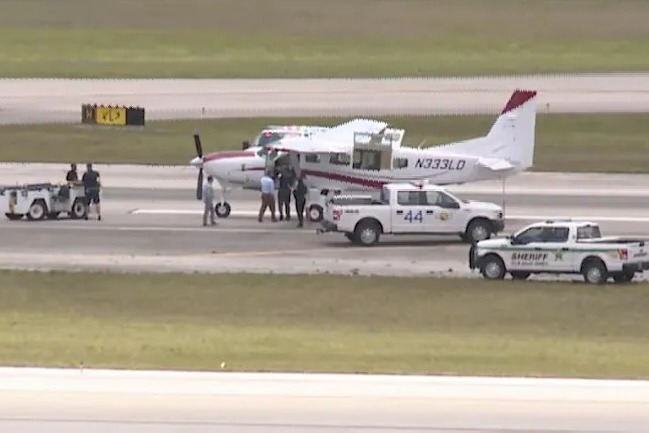 Passenger with no idea how to fly lands plane in Florida after pilot falls ill