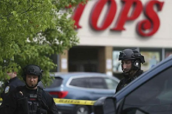 At least 10 dead in mass shooting at New York supermarket