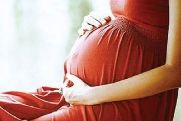 Pregnant Lady walks 65KM from Tirupati To Naidupeta