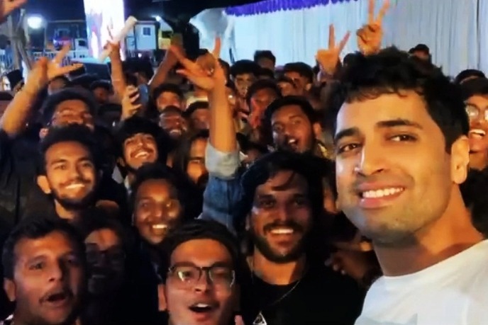 Adivi Sesh bonds with Hyderabad college crowd over 'Major' trailer