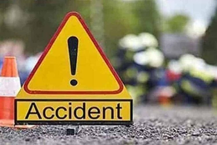 three members burnt alive in a accident in prakasham district