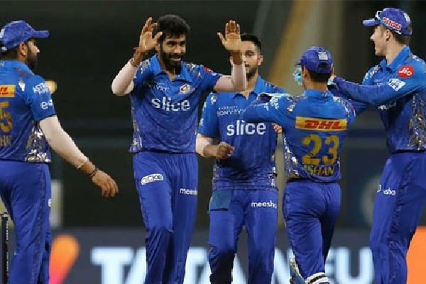 Delhi Capitals out from IPL and Bangalore qualifies for Playoffs