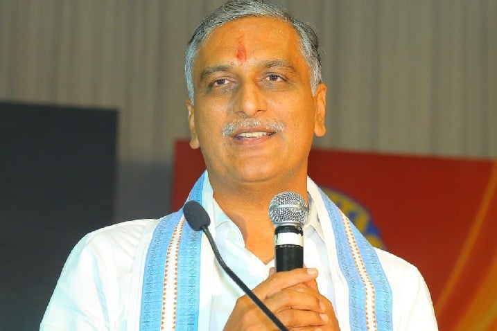 Harish Rao sudden visit at Kondapur Area Hospital and suspended a doctor 
