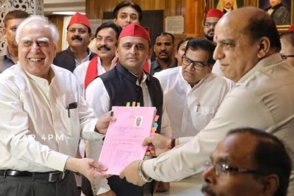 Kapil Sibal dumps Congress files Rajya Sabha nomination with Samajwadi Partys backing