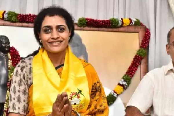 TDP has to come in to power says Nandamuri Suhasini