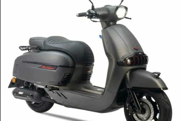 Hungary firm Keeway enters into Indian market with two scooters