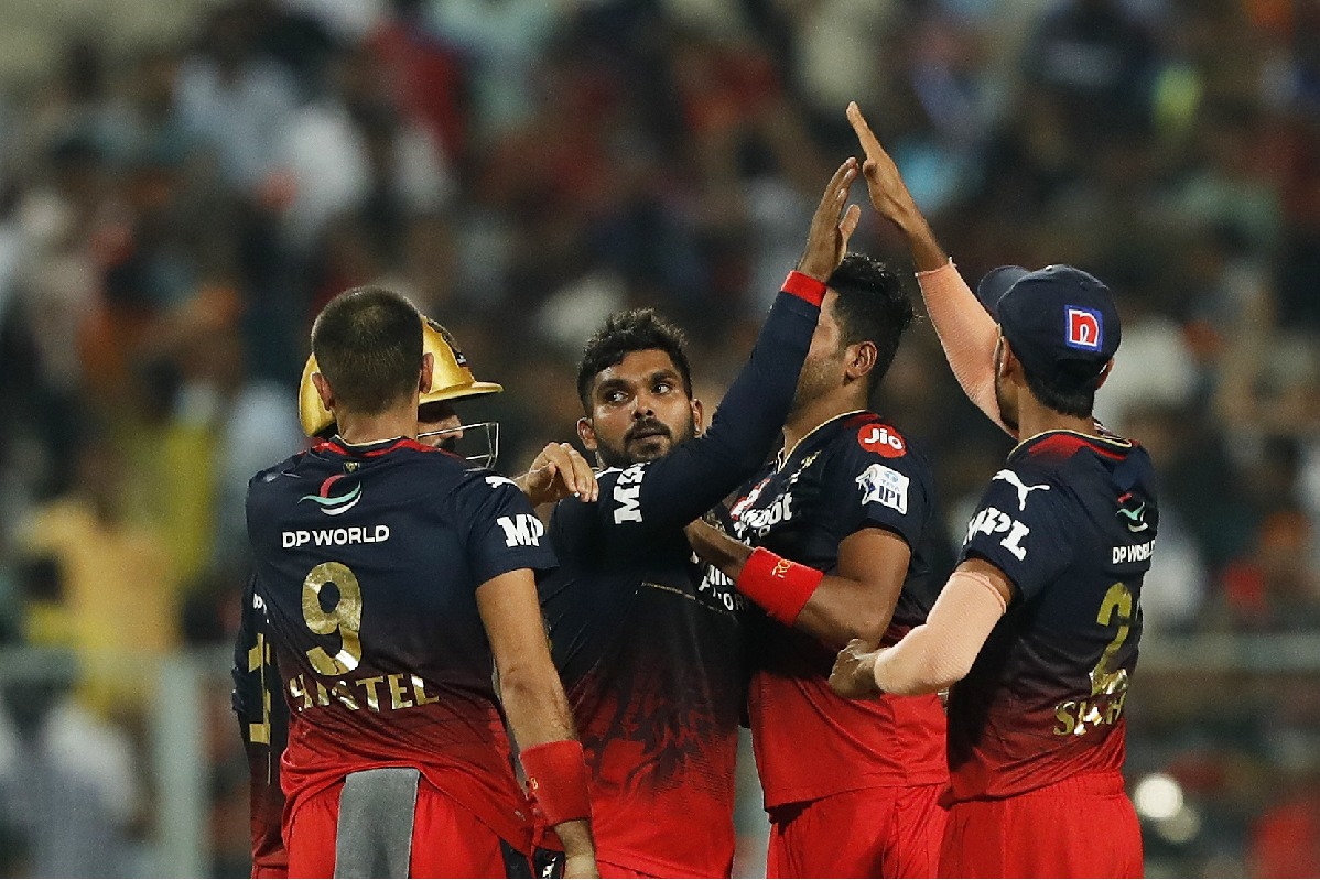 IPL Turning Point: Wickets at regular intervals in slog overs cost RCB game in Qualifier 2