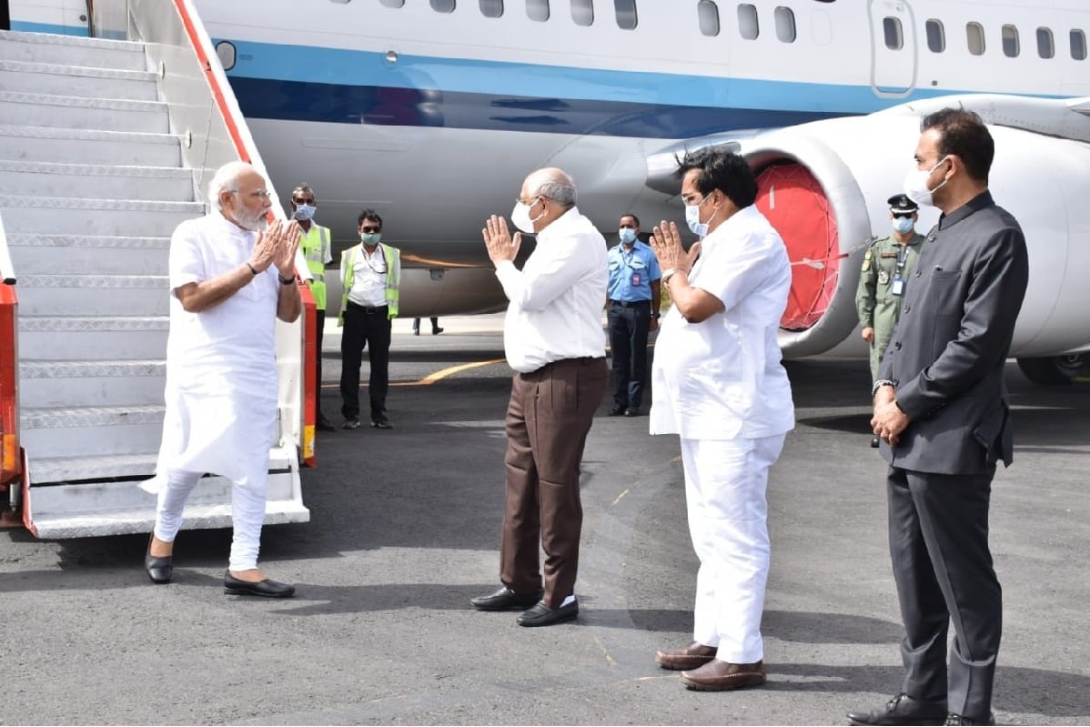 PM Modi plays Gujarati card in Rajkot