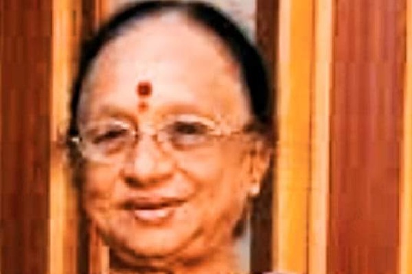 tollywood director Singeetam Srinivasa Rao wife lakshmi kalyani is no more