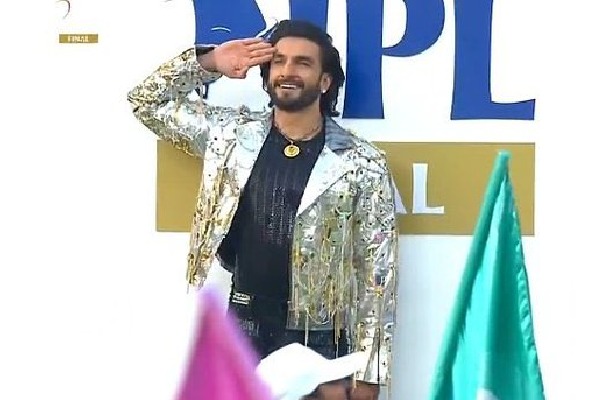 Ranveer Singh enthralled audience with his electrifying performance in IPL closing ceremony