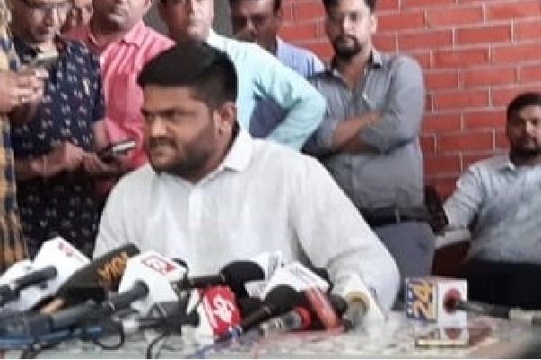 Hardik likely to join BJP on June 2: Sources