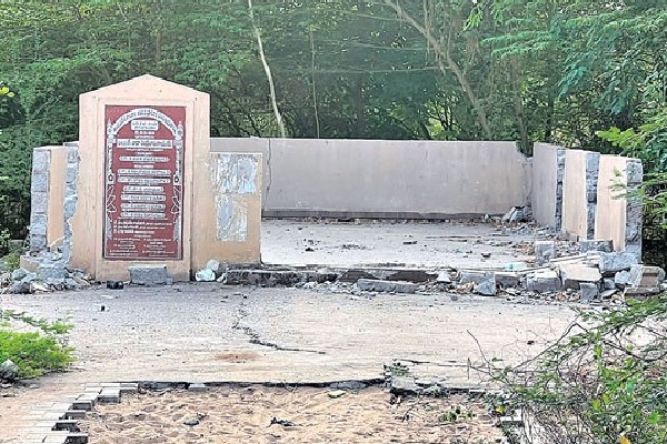 Anna canteen near AP Secretariat destroyed