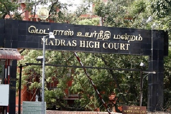 Madras HC reserves orders on PIL against Karunanidhi statue in Tiruvannamalai