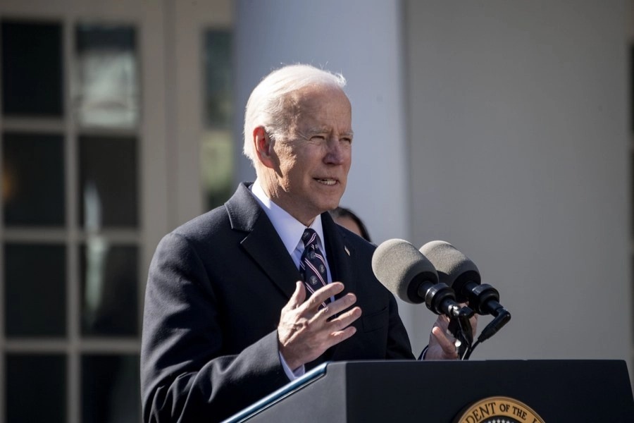 Biden wishes Musk 'lots of luck' on SpaceX trip to Moon