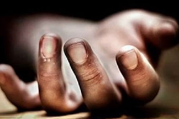 Bridegroom committed Suicide in Khammam after reception