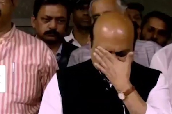  Karnataka CM Basavaraj Bommai gets teary after seen 777 Charlie movie 