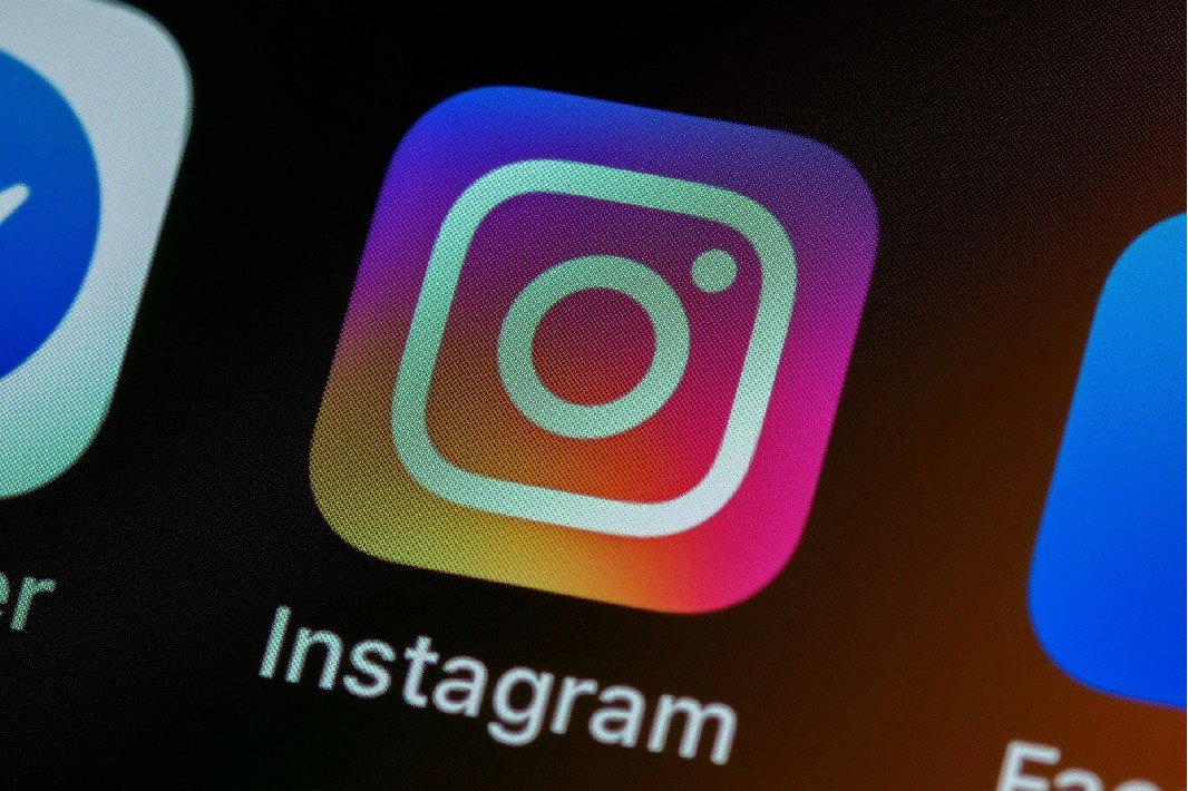 Bug hits Instagram Stories, users flummoxed
