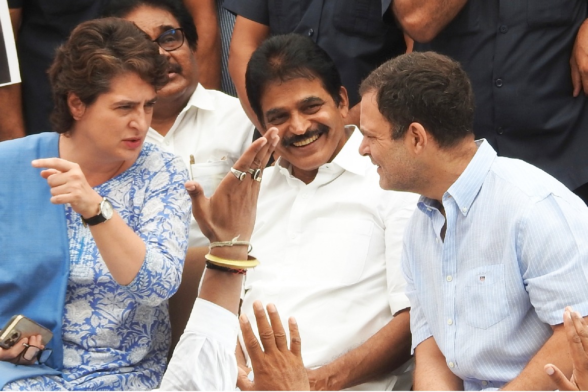 Priyanka running the show with Sonia in hospital and ED grilling Rahul