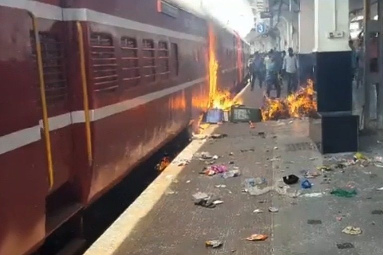 Agnipath protesters set afire train at Secunderabad station