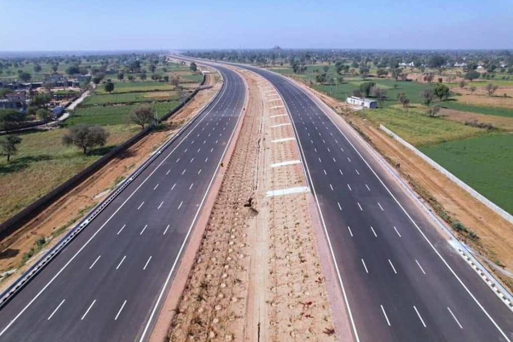 Road transport speed IMF report ranks India below Pak