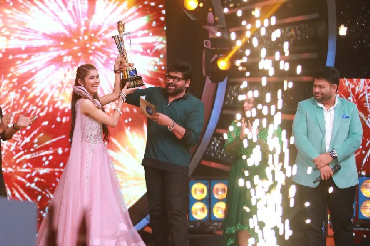 bvk vagdevi wins first telugu indian idol season1 title