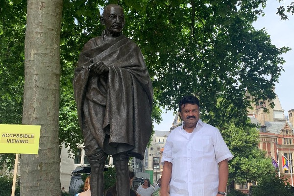 Telangana minister Talasani Srinivas Yadav staged protest at Ganhi statue in London