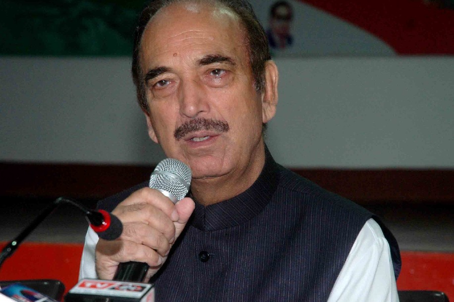 Sr Cong leader Ghulam Nabi Azad tests Covid positive