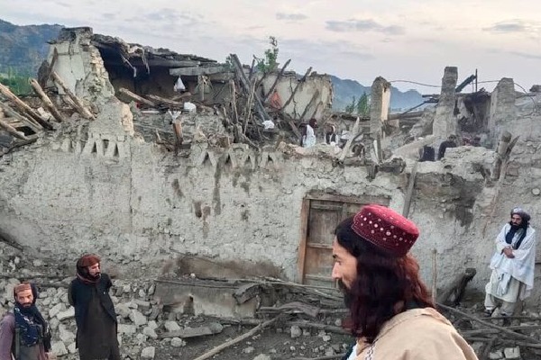 More deaths in quake hit Afghanistan
