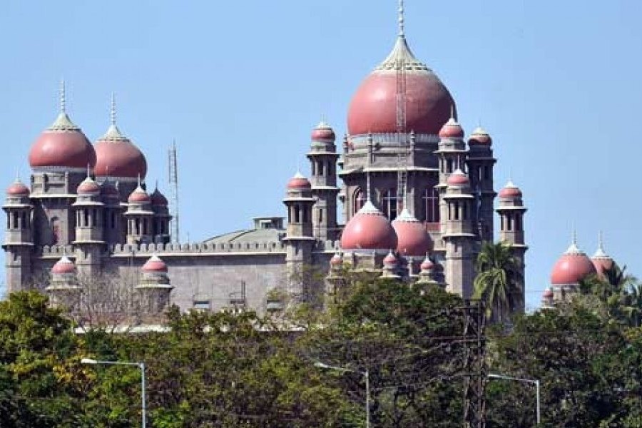 Telangana High Court serves notice to CM KCR