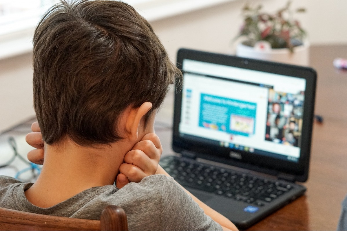 Online classes during Covid triggered headache in kids