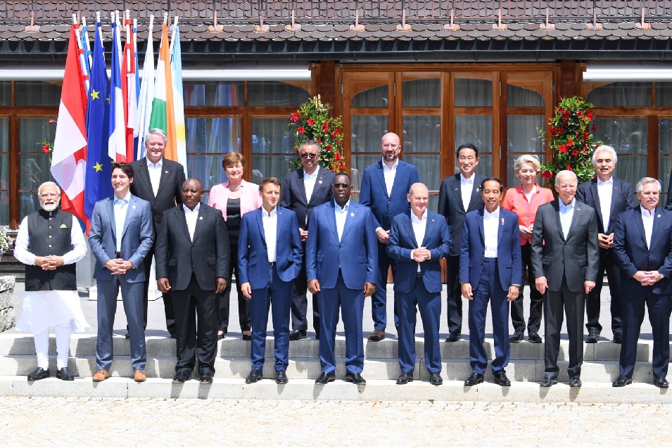 Prime Minister Modi Special among these heads of state G7 Summit Group Photo released by PIB