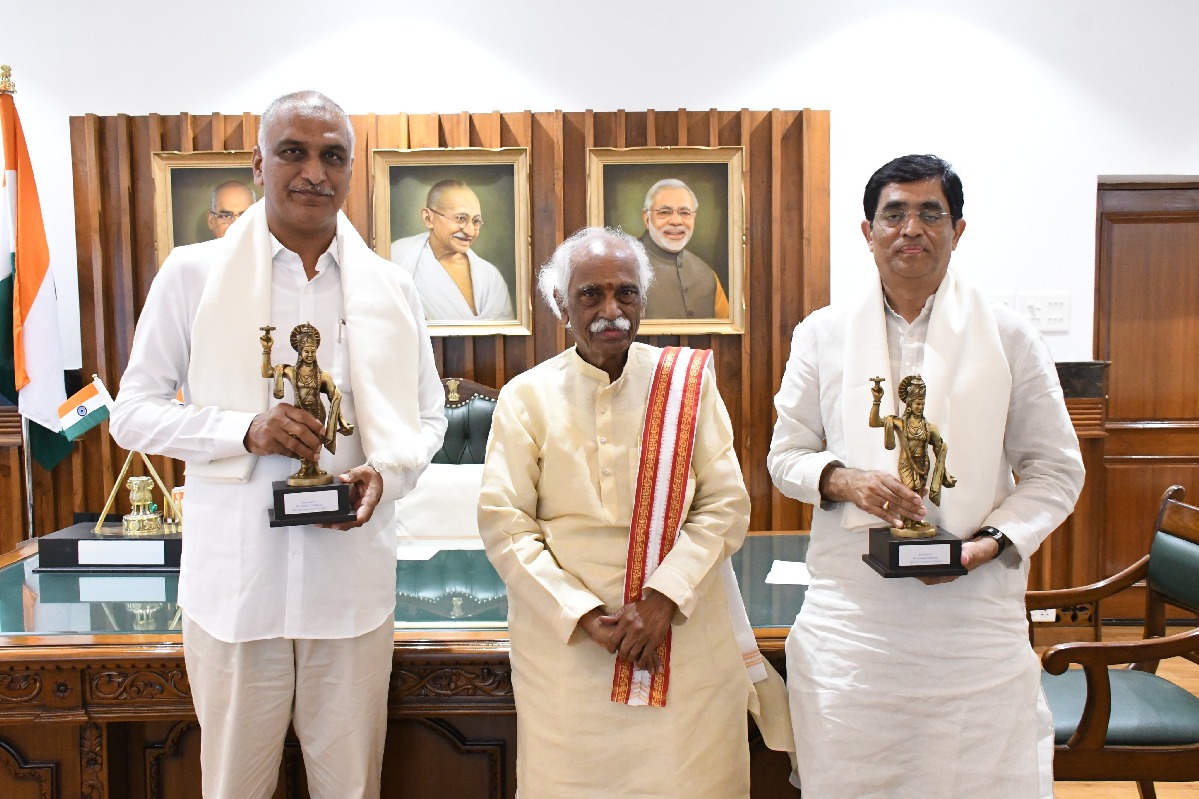 haryana governor Bandaru Dattatreya honoured Harish Rao and Buggana Rajendranath Reddy