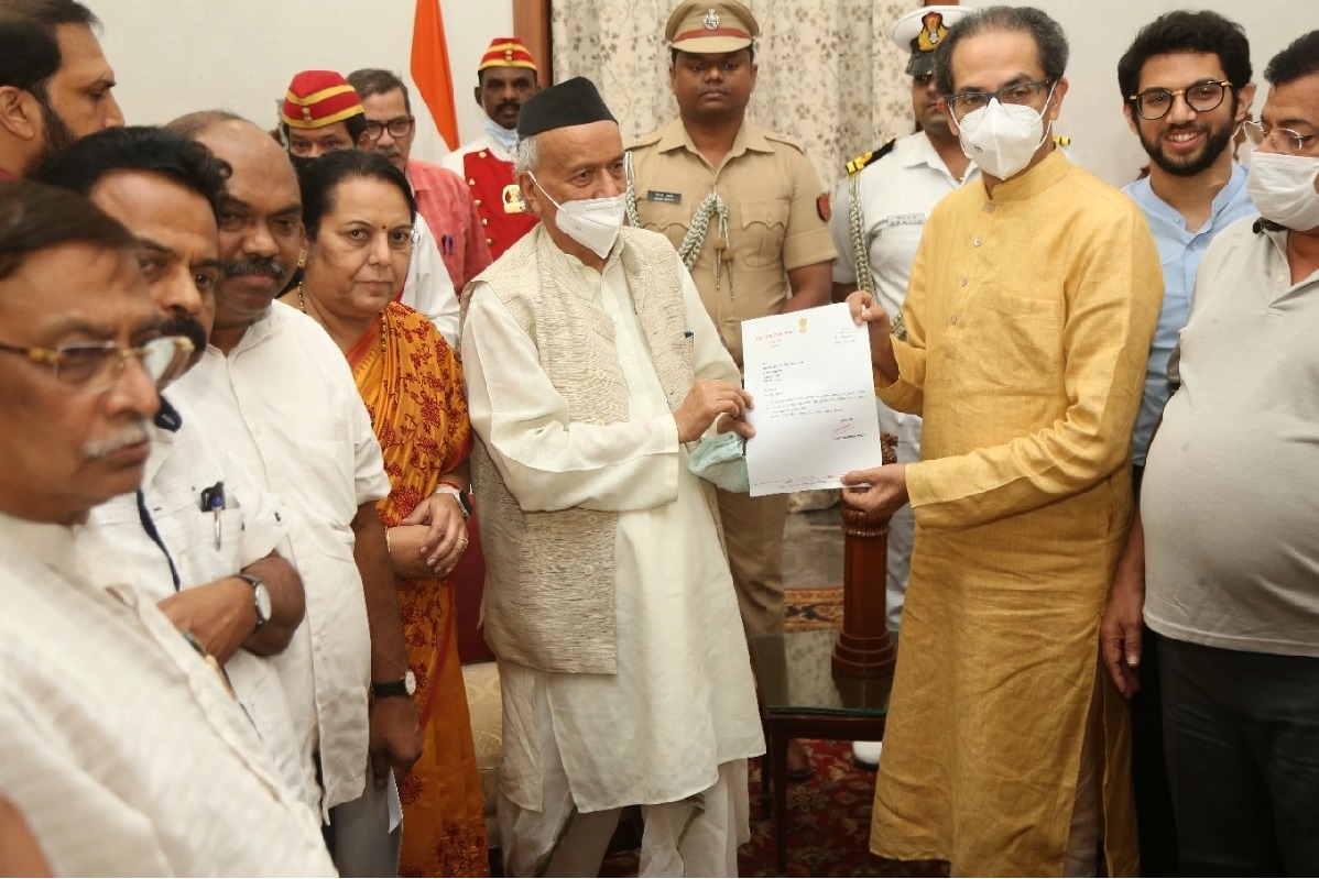 CM Thackeray submits resignation to Governor