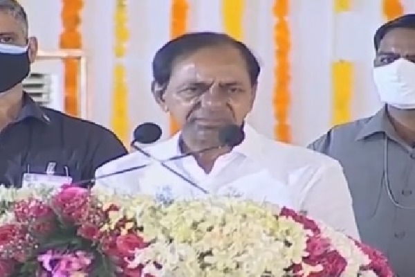 KCR reaches airport to receive Yashwant  Sinha