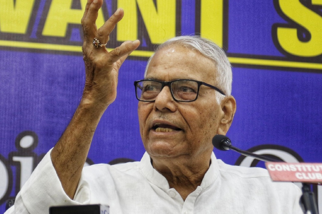 Prez poll unites most of Oppn, but it doesn't help Yashwant Sinha