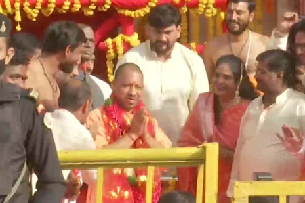 UP CM Yogi visits Bhagyalakshmi Temple in hyderabad Old City