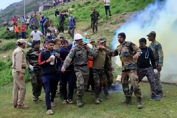 Army rescues injured Amarnath yatri