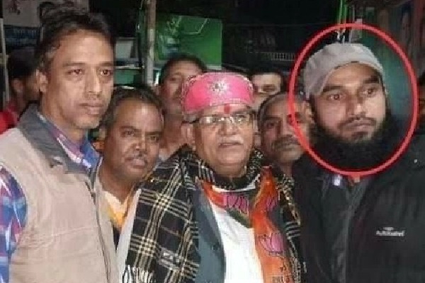My viral photo with Kanhaiya Lal's killer was morphed: Kataria