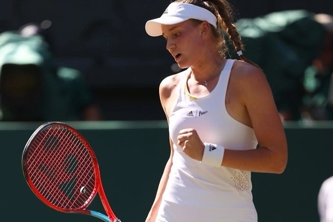 Wimbledon 2022: Rybakina topples Halep to reach first Grand Slam final