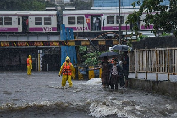 IMD issues Red Alert to Maharashtra and expected heavy rains in telangana and Odisha