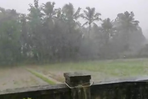 Huge rains lashes coastal Karnataka 